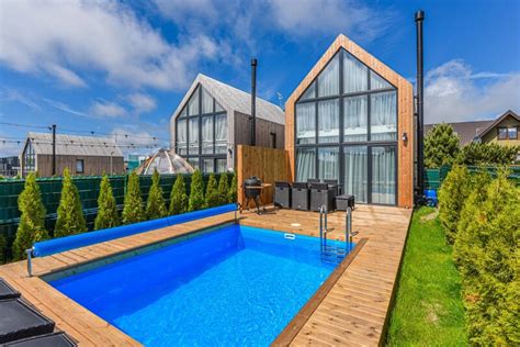 Vaizdas į Aparthotel Vigilia Park su baseinu ir vaizdu į jūrą