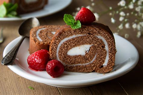 Šokoladinio varškės vyniotinio su glazūra nuotrauka