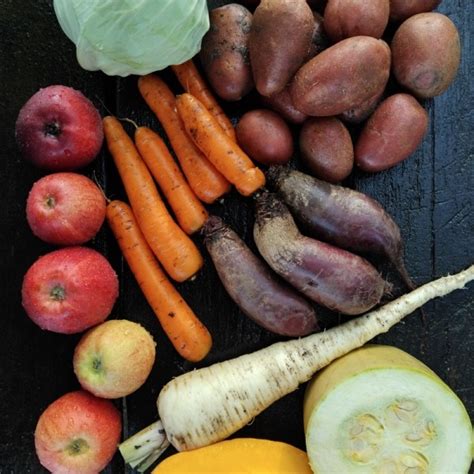 Šviežios daržovės ir žolelės