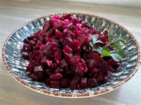 Pakuotė su virtų burokėlių nuotrauka