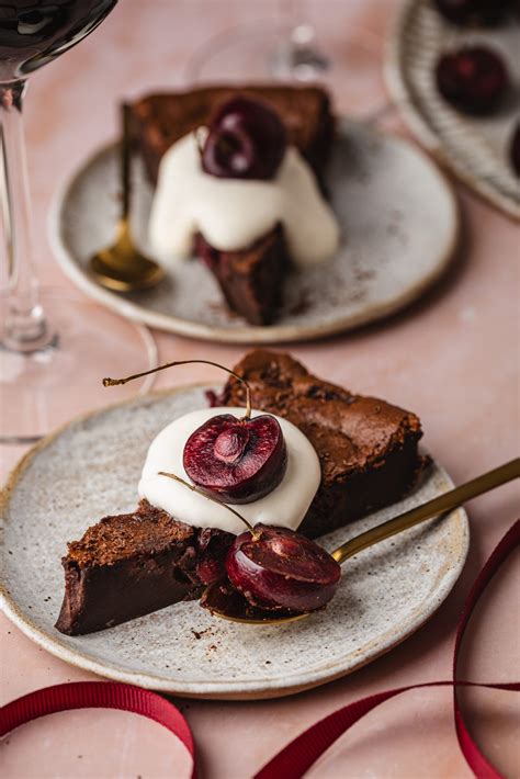 Šokoladinis klafutis su vyšniomis