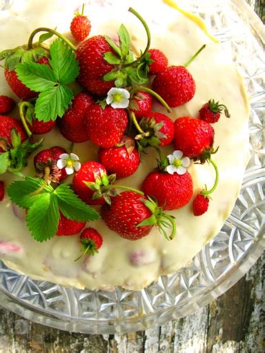 Sūrio pyragas su braškėmis