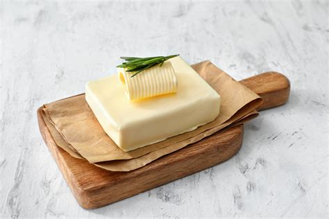 Sviestas vietoj margarino kepiniuose