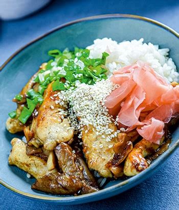 Japoniškas unagi patiekalas su ryžiais