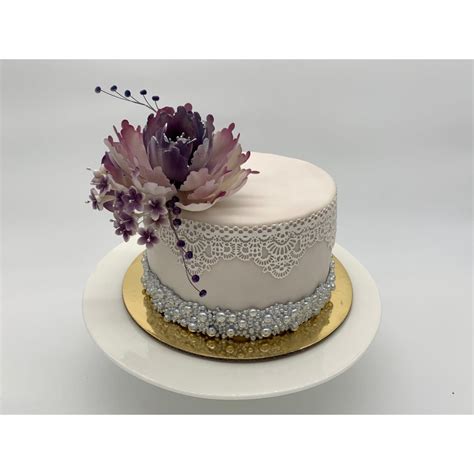 Elegantiškas putėsinis tortas