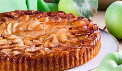 Pyrago su obuoliais ir varške sudėtinės dalys