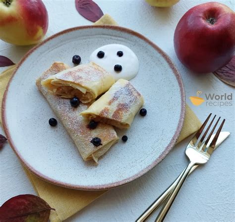 Lietiniai su obuolių ir cinamono įdaru