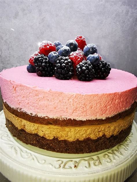Aviečių želė ir grietinėlės tortas