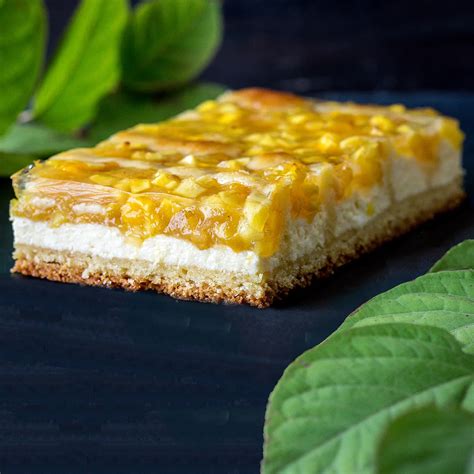 Įvairūs varškės pyragai su mango