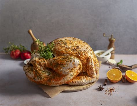 Kalakutas ant kepimo skardos