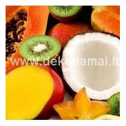 Įvairūs tropiniai vaisiai: ananasas, mangas, papaja