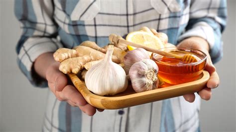 natūralūs antibiotikai - čiobrelis, česnakas, medetka