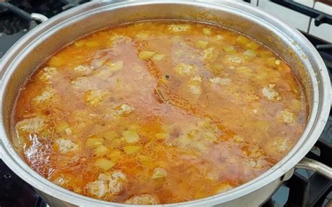 Įvairių mėsos rūšių paruošimas sriubai