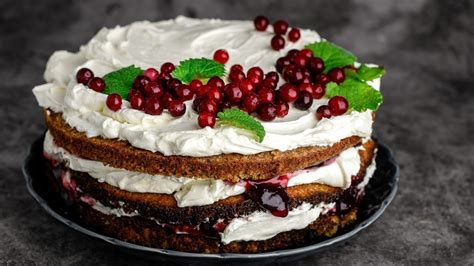 Sluoksniuotas tortas su maskarponės kremu