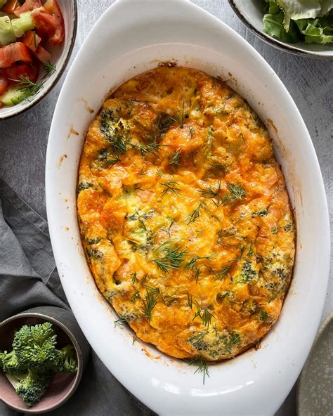 Omletas su varške, špinatais ir lašiša