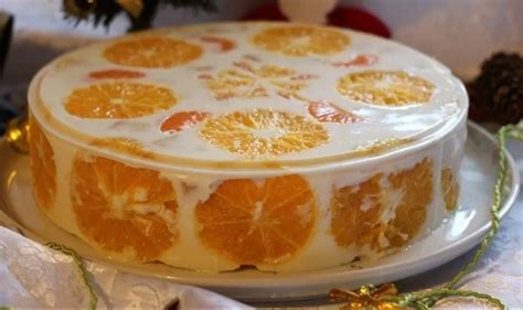 Varškės ir obuolių torto sluoksniai su želatina