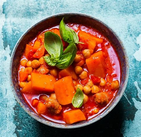 troškinys su avinžirniais ir avokadu