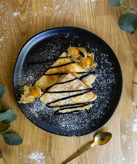 Lietiniai blynai su varškės įdaru