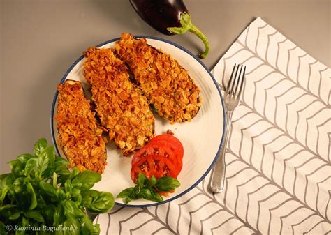 Įvairių spalvų baklažanai ir jų nauda