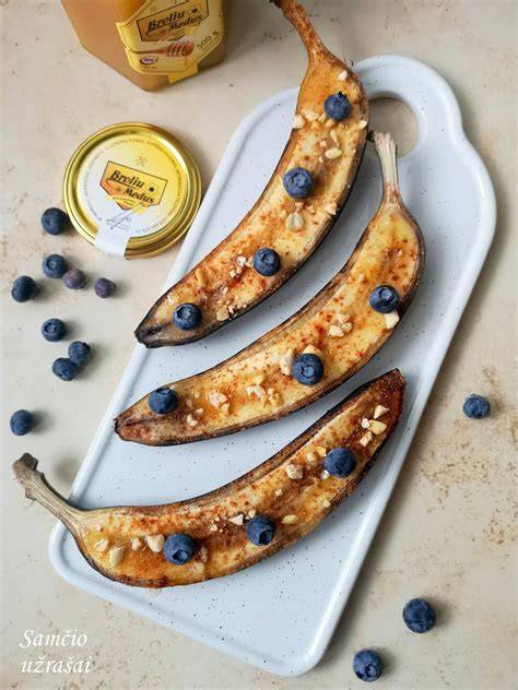 Bananai su juodais taškeliais, tinkami kepiniams