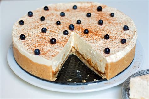 Maskarponės tortas su karameliniu pertepimu