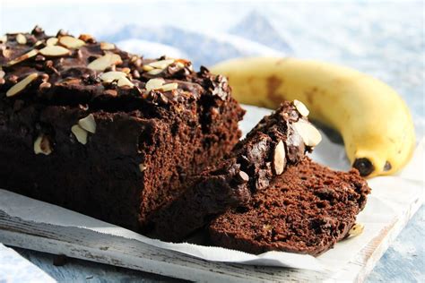 Šokoladinis bananų pyragas su dviem ingredientais