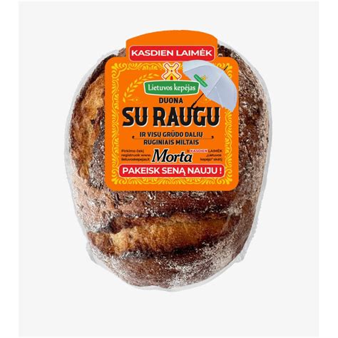 Kepėjas kočioja tešlą su specialiu kočėlu