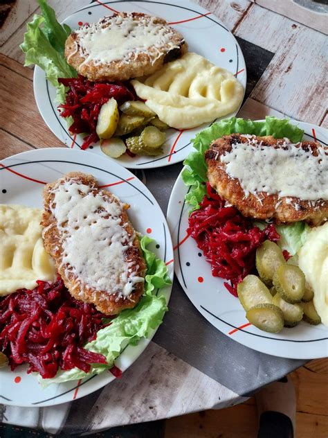 Patiekalas su šašlykais ir garnyru