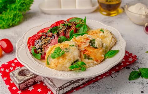 Patiekalas su šviežiu baziliku