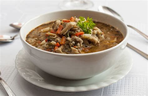 Lenkiška sriuba flaki su ingredientais