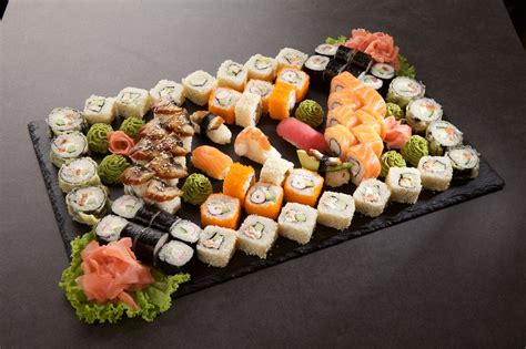 Įvairūs sushi rinkiniai