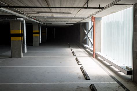 Požeminės automobilių saugyklos schema su reikalavimais