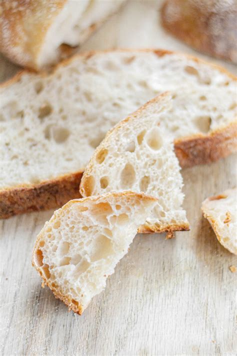 Sourdough duonos tekstūra ir plutelė