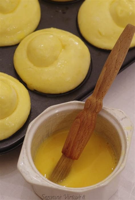 Tradicinės prancūziškos brioš bandelės