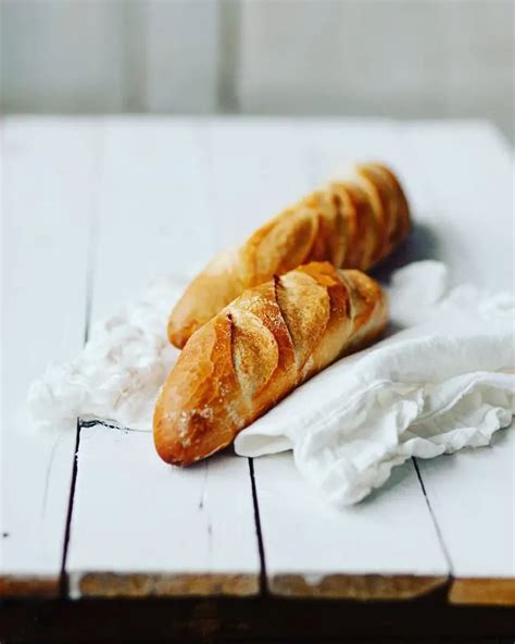 Šviežiai keptas prancūziškas batonas