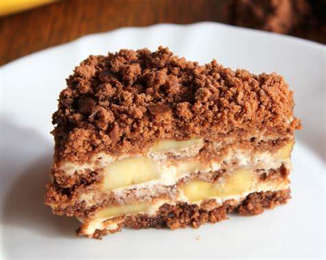 Nekeptas tortas su meduoliais ir bananais