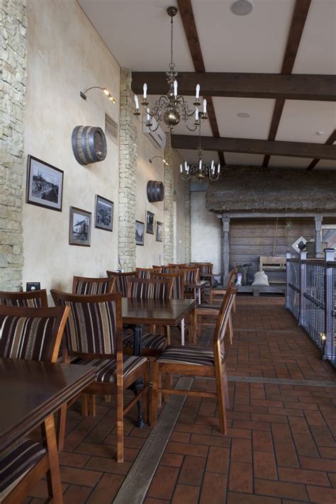 Interjeras ir eksponatai alaus restorane „Rinkuškių Alaus Kelias“