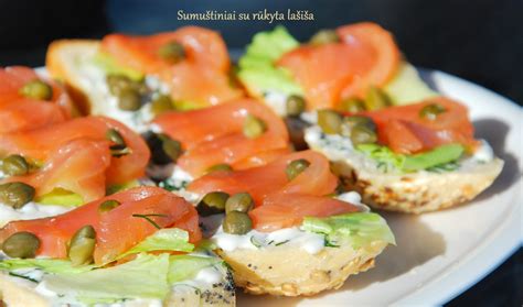 Sumuštiniai su lašiša, agurku ir krapais