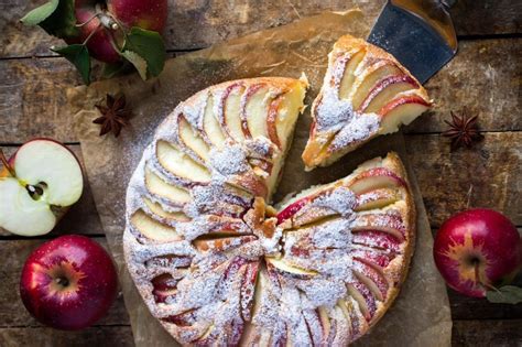 Vokiškas obuolių pyragas kaip kulinarinis simbolis