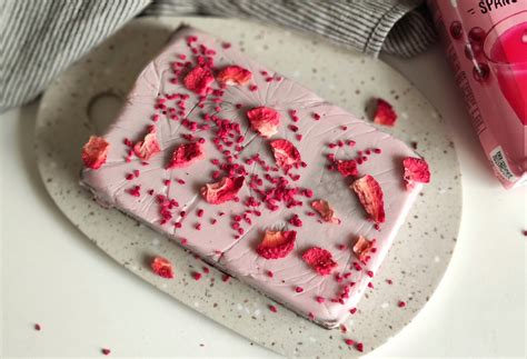 Nekepto matcha pyrago sluoksniai