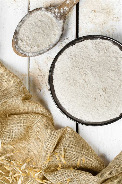 Palyginimas: pilno grūdo kvietiniai miltai, ruginiai miltai, rafinuoti kvietiniai miltai