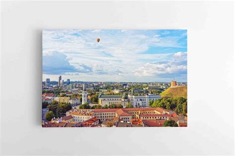 Busano panorama su dangoraižiais ir kalnais
