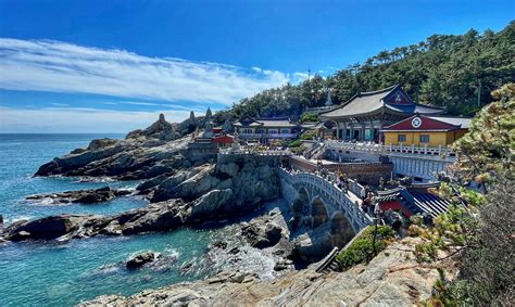 Haedong Yonggungsa šventykla prie jūros