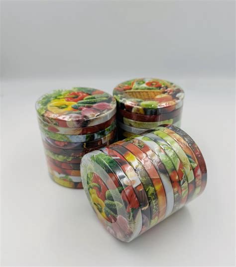 įvairūs dviejų spalvų tortų dizainai