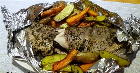 Jūros lydeka folijoje su citrina ir žolelėmis