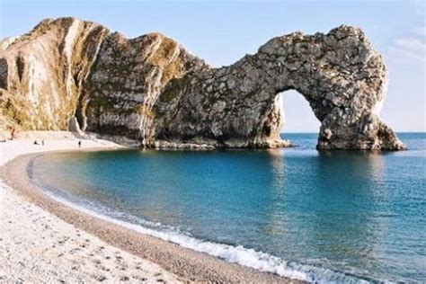 Jūros periodo krantas su Durdle Door arka