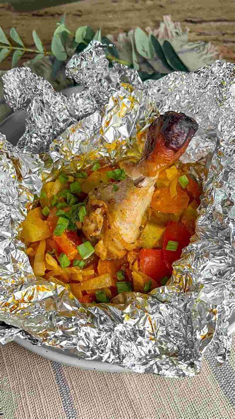 Kepta mėsa su daržovėmis folijoje