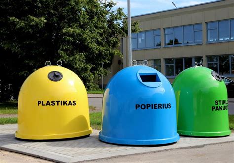 Šiuolaikiniai šiukšlių konteineriai miestuose
