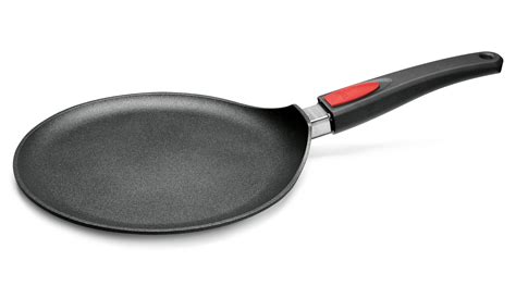 Įkaitinta keptuvė lietiniams blynams