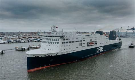 DFDS Seaways keltas naktį plaukiantis Baltijos jūra